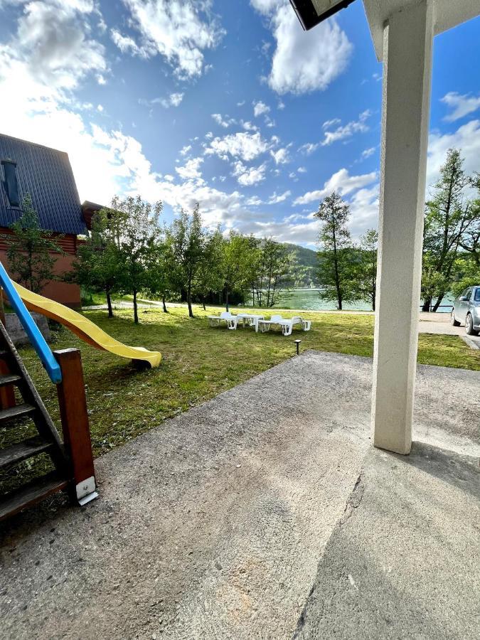 Cobras Plivsko Jezero, Jajce Villa Екстериор снимка