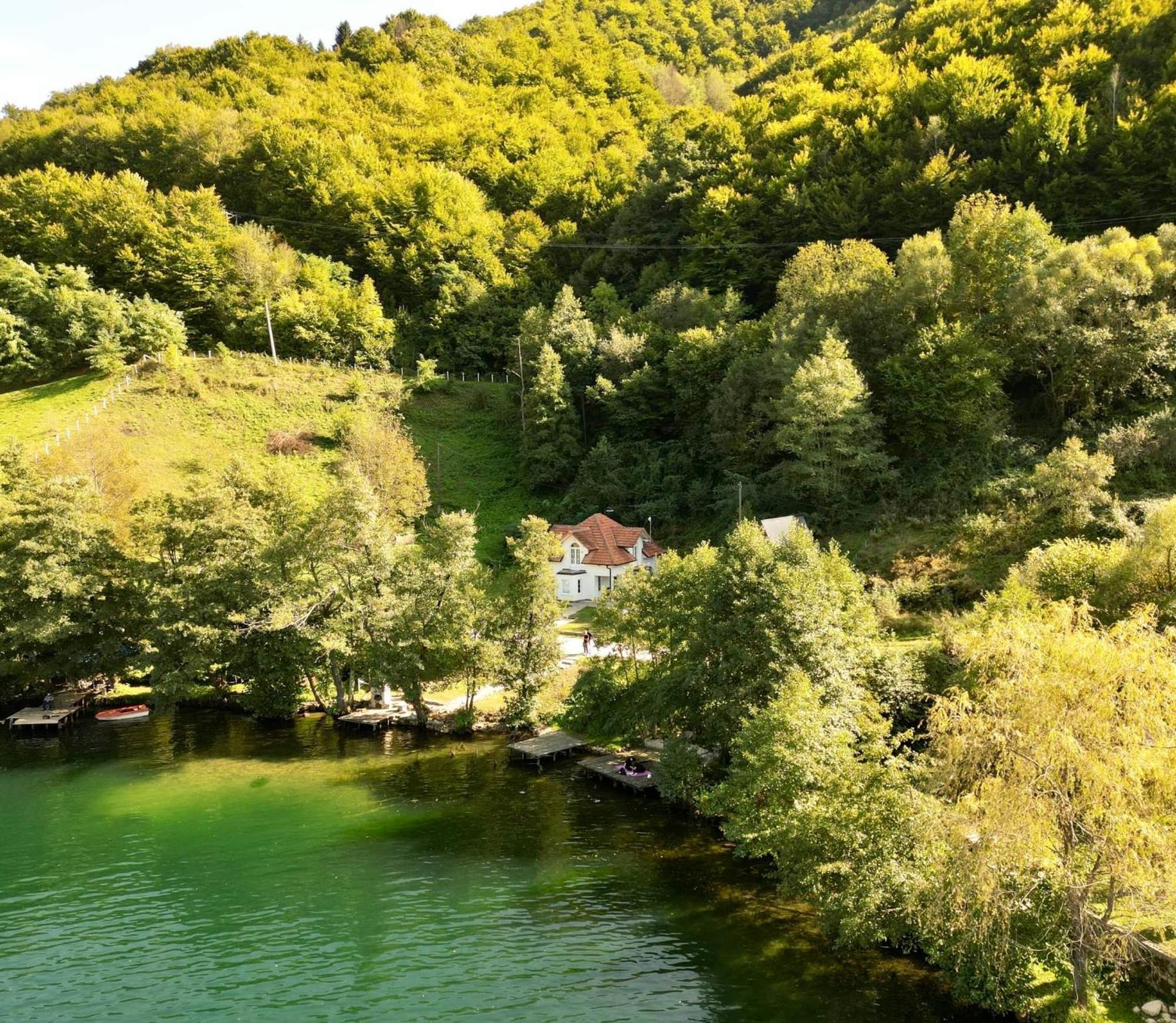 Cobras Plivsko Jezero, Jajce Villa Екстериор снимка