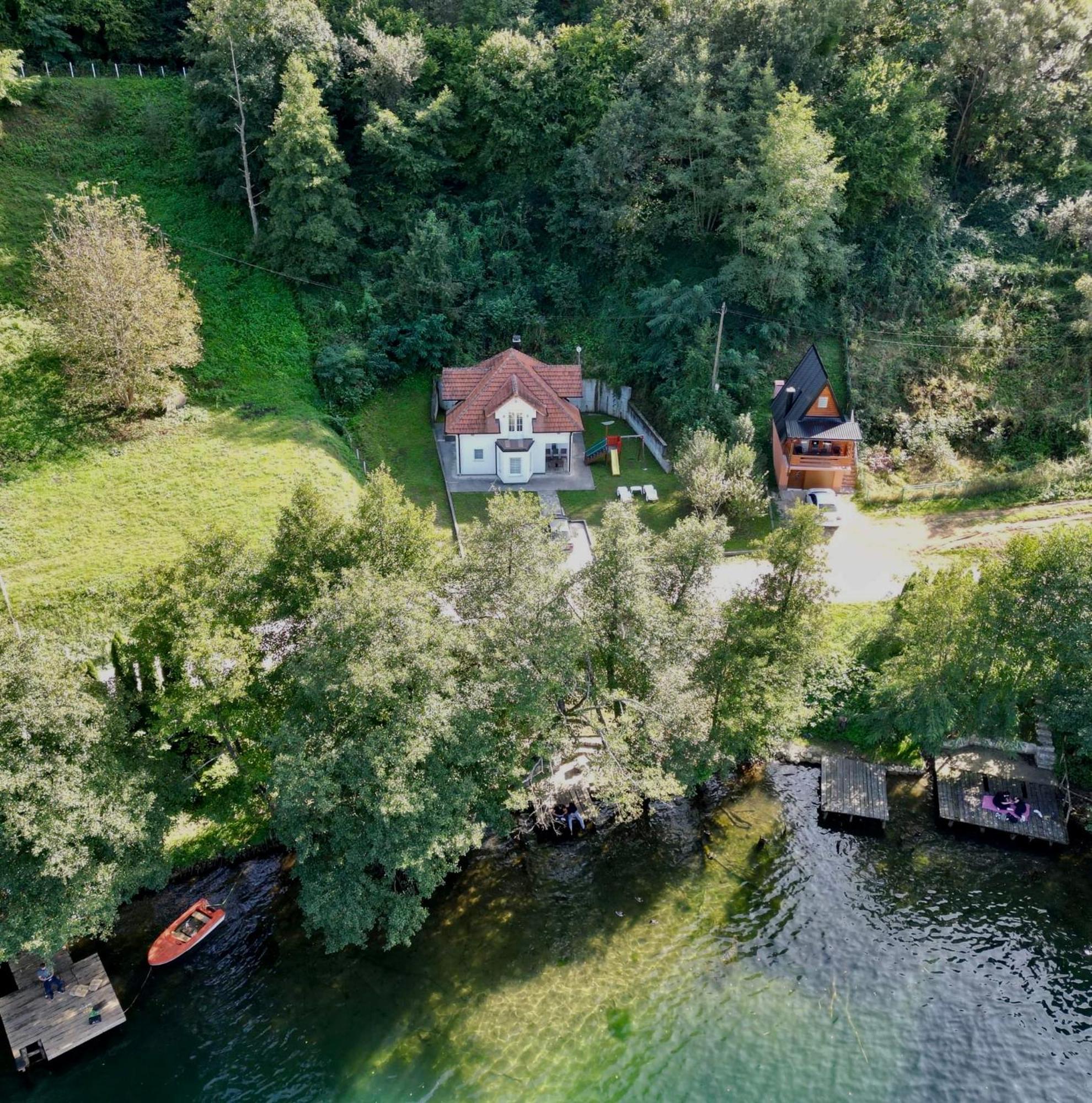 Cobras Plivsko Jezero, Jajce Villa Екстериор снимка