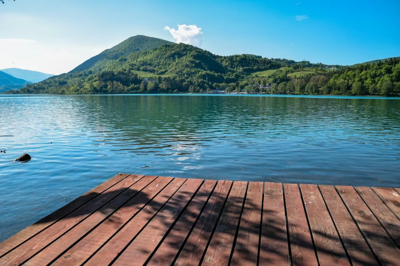 Cobras Plivsko Jezero, Jajce Villa Екстериор снимка